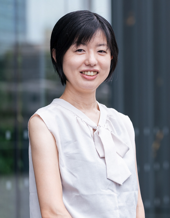 三菱ＵＦＪニコスの社員